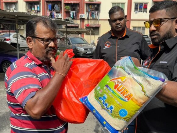 Bantuan Barangan Keperluan Asas